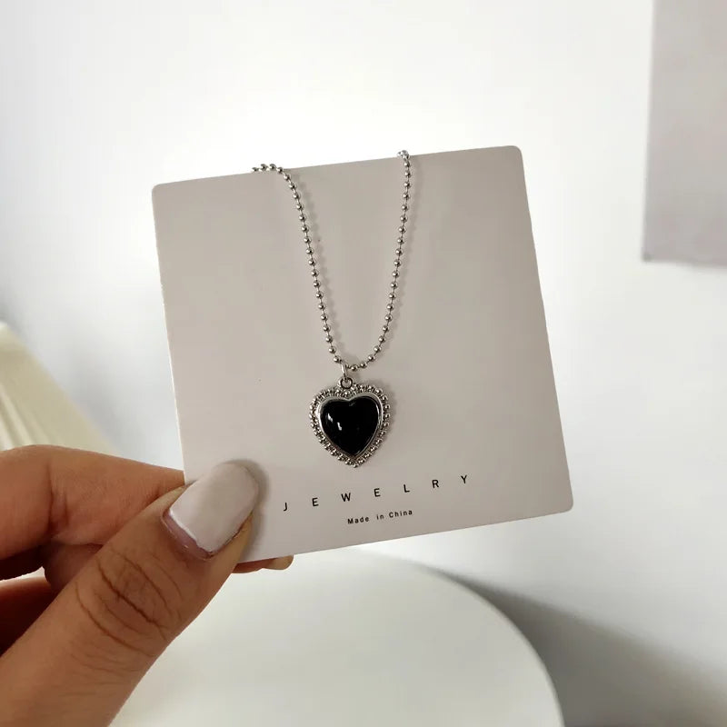 Exquisite Zircon Heart Women's Necklace Simple Romantic Crystal Pendant Gold Silver Color Clavicle Chain Wedding Jewelry 2021