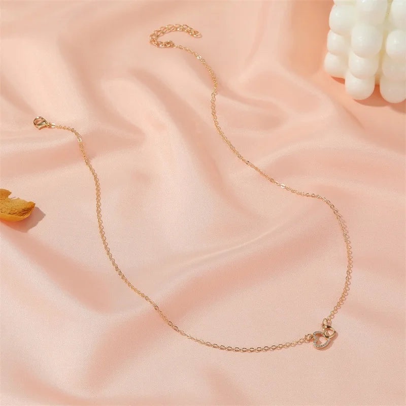 Exquisite Zircon Heart Women's Necklace Simple Romantic Crystal Pendant Gold Silver Color Clavicle Chain Wedding Jewelry 2021